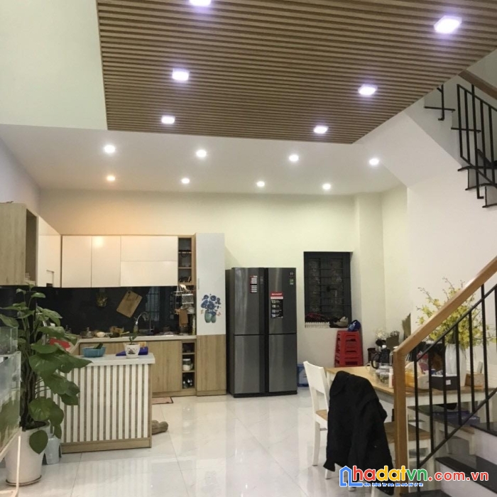 Nhà đẹp tôn đức thắng, cạnh bến xe, ôtô, dtsd 190m, 3.38tỷ