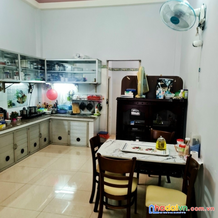 Nhà hẻm 4m, huỳnh văn bánh, 4 x 14m, 3 lầu, 6.7 tỷ, phú nhuận