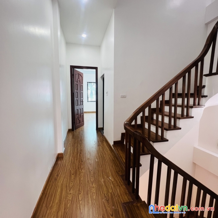 Siêu đẹp, nhà 37m 4t giá chỉ 2.65tỷ, đan khê di trạch, oto đỗ cổng, vài bước ra 422b.