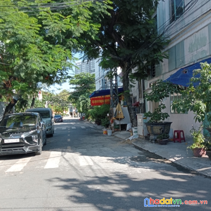 Nhà mặt tiền, chợ an hải bắc.  giá 5 tỷ, đt 90m2, 2 lầu, đường 5,5m