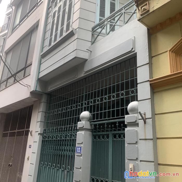Nhà phố thuỵ khuê bán - diện tích 50m x 5m – ô tô đỗ cửa - giá 10 tỷ