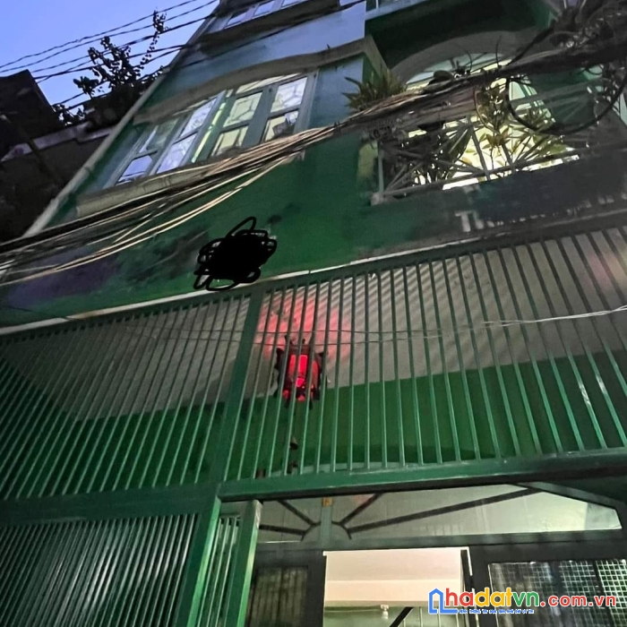 Nhà  lý thái tổ quận 10 4 tầng sát bệnh viện 6 tỷ