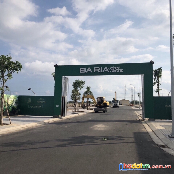 Bán nền shophouse mặt tiền bà rịa city gate liên hệ : 0901325595