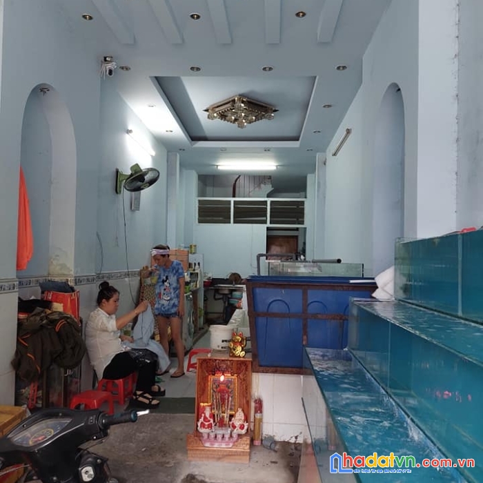 Nhà mặt tiền - khu vip tân bình – giáp quận 10 - 3 tầng btct