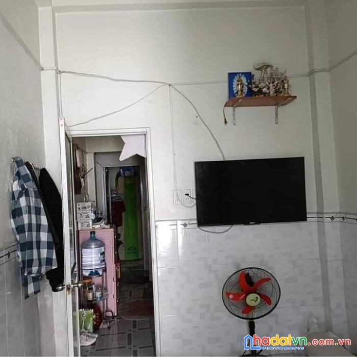 Sát bvtân phú , âu cơ, 30m2,3 tầng, chỉ 2ty900