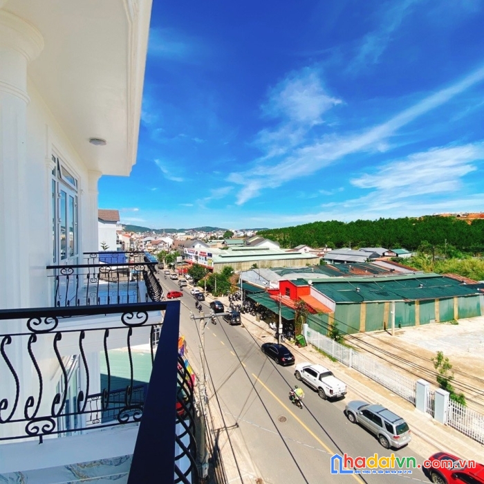 Bán khách sạn đà lạt ngay trung tâm 6 tầng