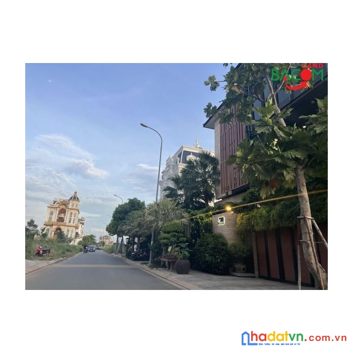 Bán đất 3 mặt tiền 7x24 giá siêu cực rẻ 3 tỷ 1. phường phước tân