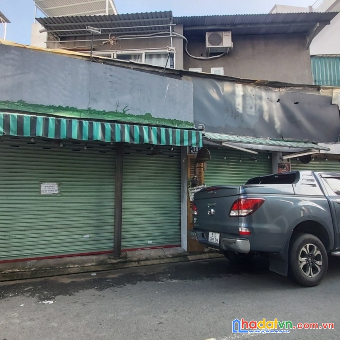 Mặt tiền số 70 lý chính thắng, p.8,q.3 nằm giữa trung tâm thương mại 5 sao tera royal và huỳnh