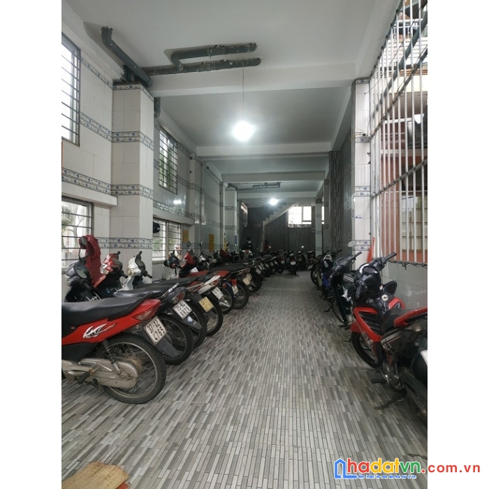 Nhà mặt tiền đang kinh doanh cho thuê hàng tháng 70tr