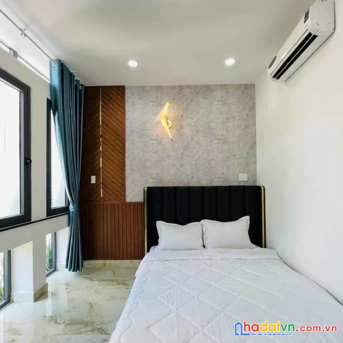 (phú nhuận) vị trí đẹp, 4 x 18m, 4 lầu, 9 tỷ 300, huỳnh văn bánh