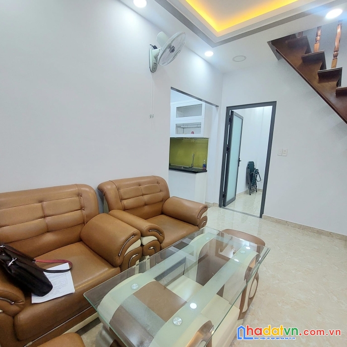 Nhà mới đặng văn ngữ, dân trí cao , 3.8x8 sát trường ngô tất tố giáp quận 3, quận 1