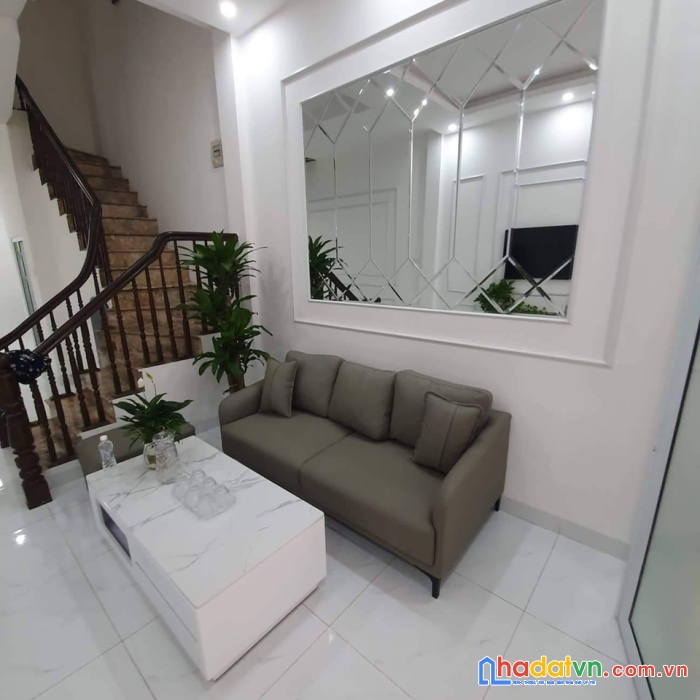 Trương định hai bà trưng 50mx4t chỉ 5.2 tỷ mới kính koong