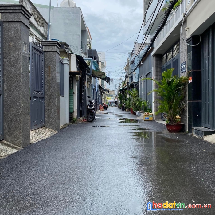 Bán nhà lê văn thọ- xe hơi  đậu cổng.dt: 4.5x19m. 2 tầng, 3pn.