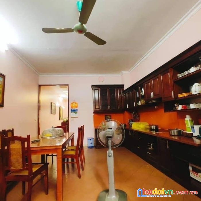 Bán nhà mặt tiền hẻm kinh doanh hoàng hoa thám, tân bình, 60m2, 3  tầng.