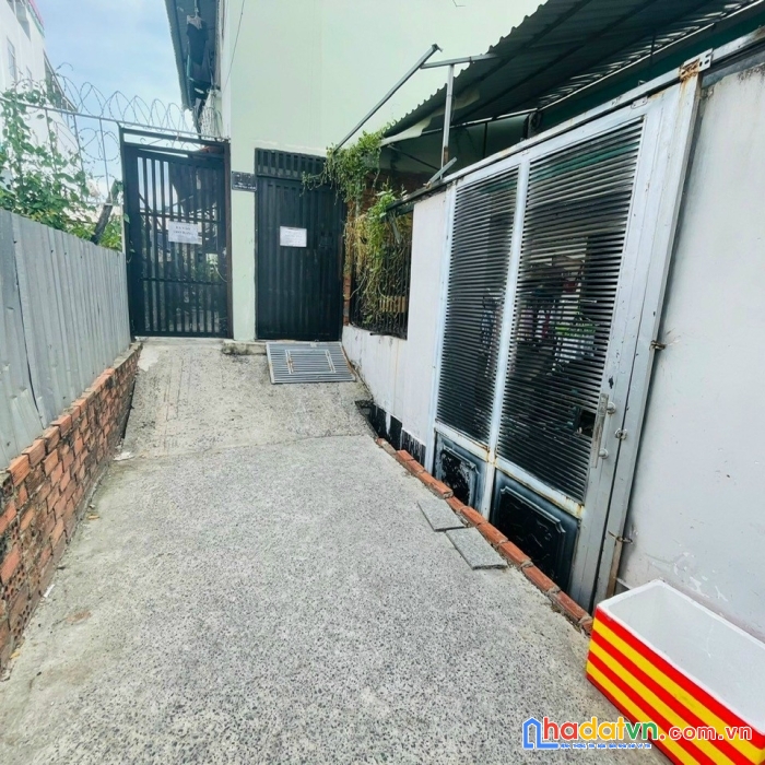 Bán nhà cấp 4 hẻm 606 quốc lộ 13 hiệp bình phước thành phố thủ đức