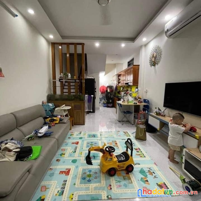 Bán nhà kênh tân hóa, tân phú, hxh, 2 tầng, 3 phòng ngủ, 72m2 giá chỉ 5tỷ6.