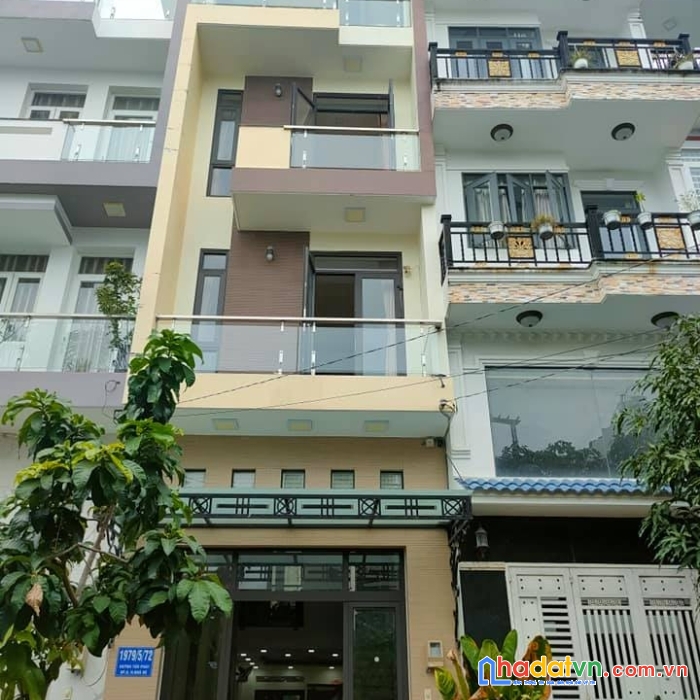 Bán nhà đường huỳnh tấn phát quận 7 - tặng toàn bộ nội thất - xe hơi đỗ cửa (hòa 0909127160)