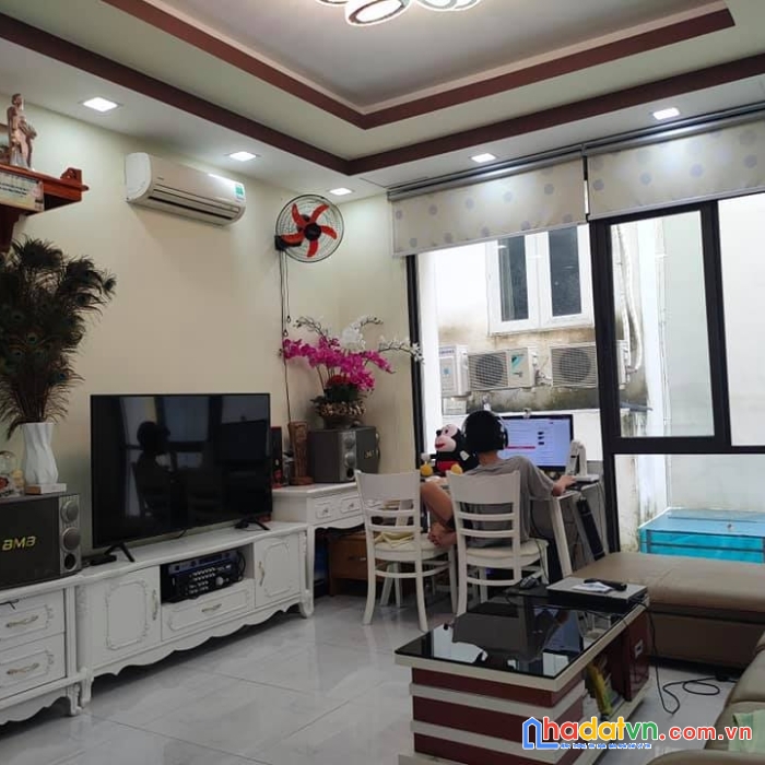 Bán nhà đẹp 2 mặt tiền hẻm đường huỳnh tấn phát quận 7, ngang 5, dài 14