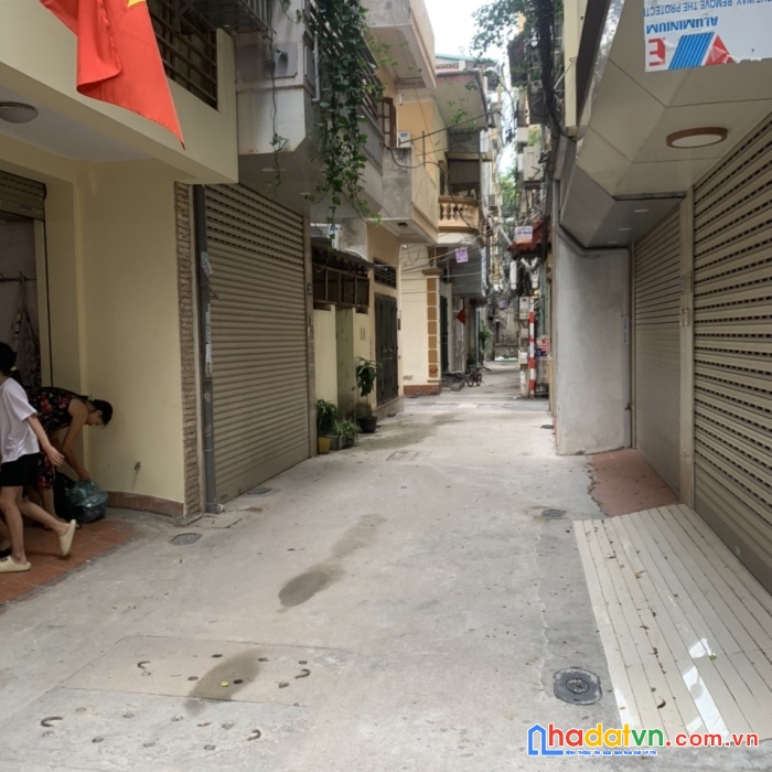 Bán nhà ngõ 445 lạc long quân , ô tô vào nhà,2 mặt tiền trước sau, ,giá 6.5 tỷ