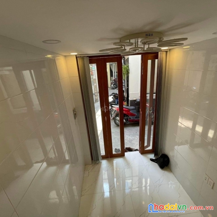 Bán nhà  hẽm 2,5 m , xuân diệu,p.4. q.tân bình,2 tầng, giá  2,95 tỷ.