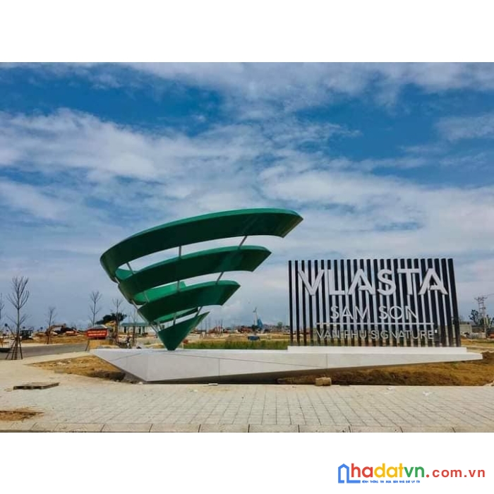 Vlasta văn phú vị trí kim cương - bãi biển dài 1km