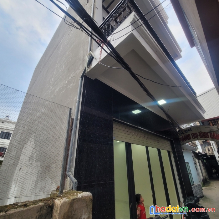 Cực hot - nhà chợ hàng 3 tầng xây độc lập, ô tô đỗ ngay gần nhà thoải mái
