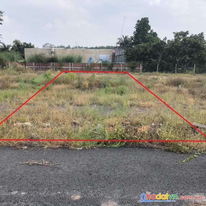 Đất nền đường bê tông , sổ sẵn , gần chợ cẩm long  150m2 giá  680tr .