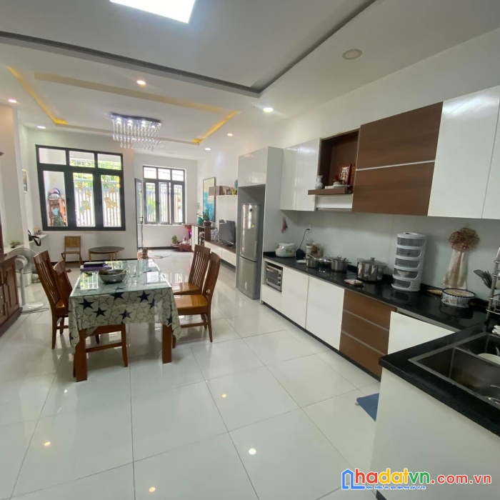 Nhà 4 tầng, 100m2 chỉ 6 tỷ, hẻm xe hơi, đặt lịch xem nhà ngay hôm nay