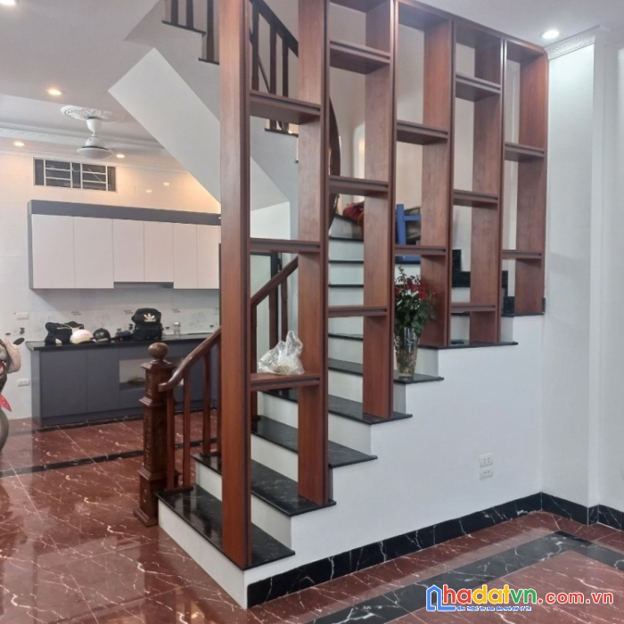 Bán nhà đường thuỵ khuê, tây hồ, lô góc, ngõ thông, 40m2, 5 tầng, giá chỉ 4.3 tỷ.