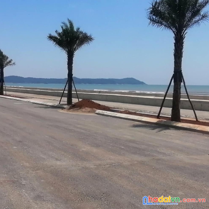 Đất hiếm vuông vắn trực diện biển nam sầm sơn - bờ biển đẹp khai thác du lịch được ngay giá hấp dẫn