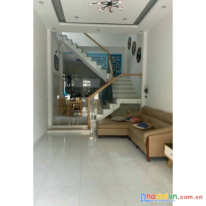 Bán nhà 3 tầng mặt tiền trần quang khải, có 7 phòng trọ kinh doanh tốt