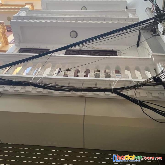 Bán nhà phố cầu giấy, dt 41m2 x5 tầng, mt 4,1m, giá bán 6,5 tỷ.