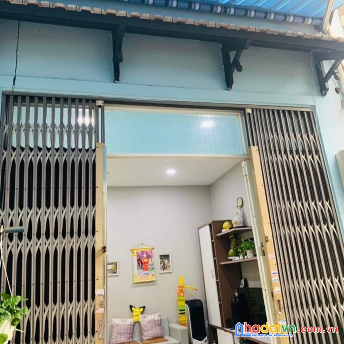 Bán tân phú, hxh thông sát mặt tiền trịnh đình trọng, ngang khủng 8.8m, 3tầng, chỉ 5.2 tỷ