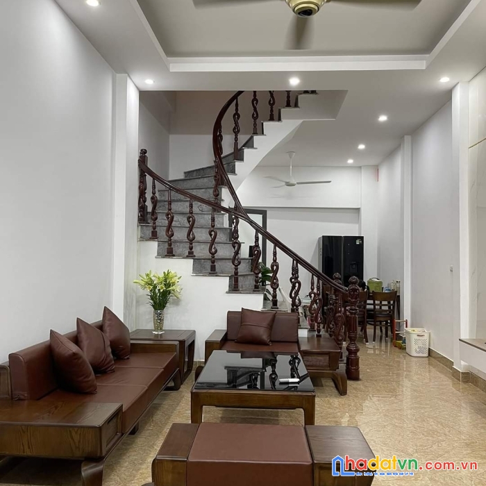 Bán nhà chợ thạch bích thanh oai-ô tô đỗ cửa-kinh doanh-nhà mới đẹp ở ngay-39m2-giá 2.5 tỷ
