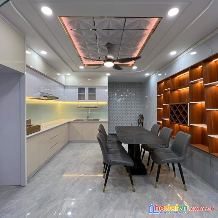 Bán nhà giá rẻ 8mx11m-giá chỉ 6 tỷ 1 đường phan văn khỏe-quận 6