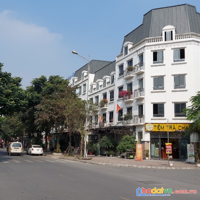 Bán nhà văn phú hà đông, 100m2, lô góc, 5t, plo ô tô tránh, trung tâm, nhỉnh 15 tỷ.