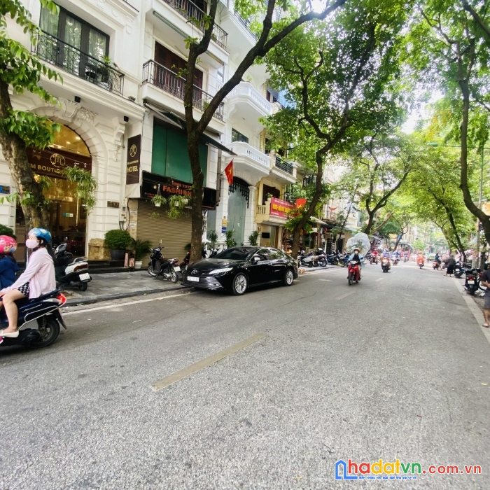 Bán nhà mặt phố quận hai bà trưng.mặt phố triệu việt vương 65m2x 7 tầng. mặt tiền: 5.5m.vị trí đắc