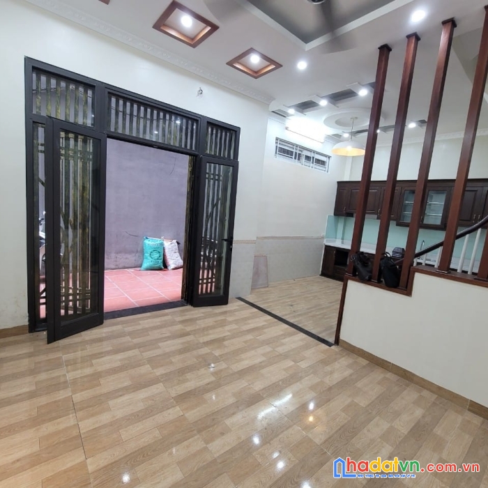 Nhà đẹp quan nhân vị trí cực đẹp , thoáng sáng 48m2 - 5 tầng giá chỉ 4.75 tỷ