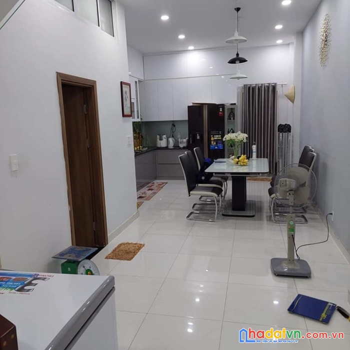 Nhà tân phú, giáp quận 11, quận 6, gần đầm sen, phú lâm, hxh sát mt lũy bán bích, 162m2, nở hậu
