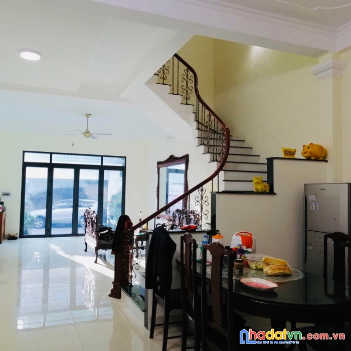 Biệt thự tây hồ nghi tàm- ô tô tránh - sân vườn – vuông đẹp 110m 5 tầng chỉ 15.8 tỷ