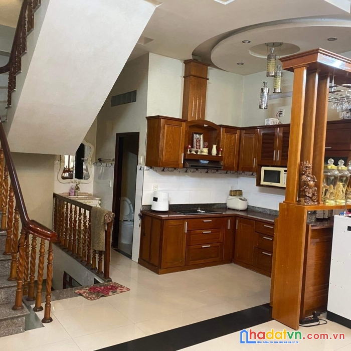 Nhà mặt tiền kinh doanh nguyễn hữu thọ, 170m2 ngang 11