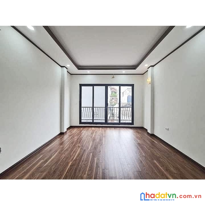 Bán gấp nhà tại thôn tả thanh oai thanh trì, dt 50m2, mt 6.5m, giá 2.45 tỷ.