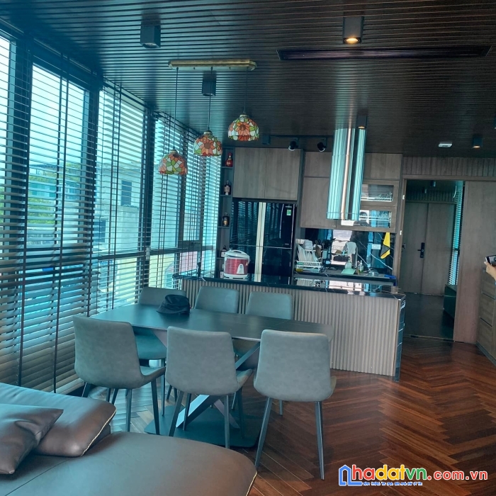 Bán nhà mặt phố view tây hồ, 10 phòng dịch vụ cho thuê, dòng tiền 1.5 tỷ/năm