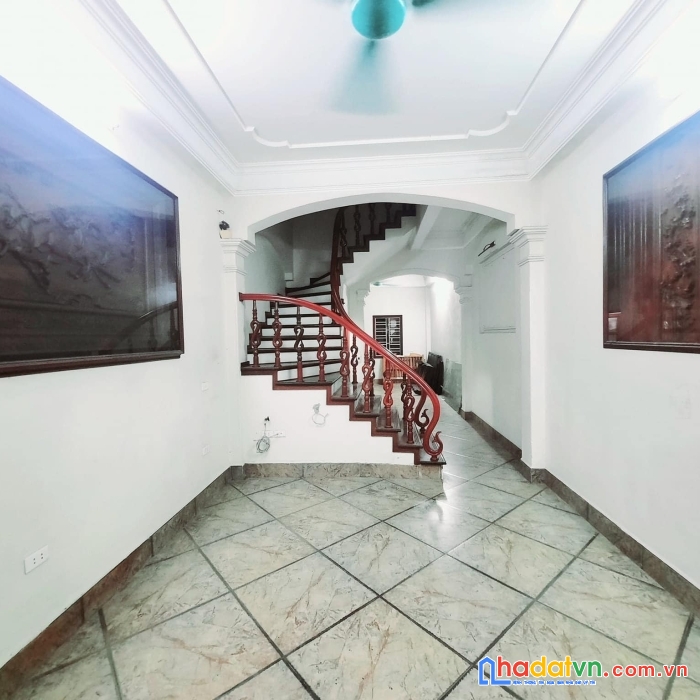 Mặt ngõ thông thoáng - ô tô đỗ tận cửa nhà - kinh doanh