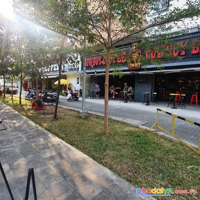 Bán căn hộ 1pn tại celadon city - để lại toàn bộ nội thất - giá 1,92 tỷ