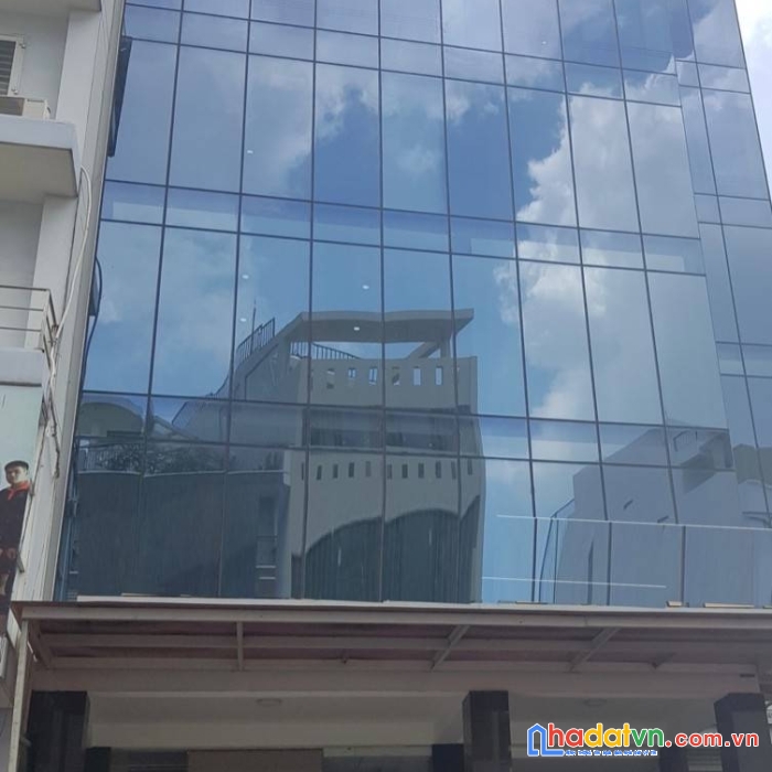 Cho thuê toà nhà văn phòng huỳnh văn bánh mới 100% chỉ 70tr/tháng