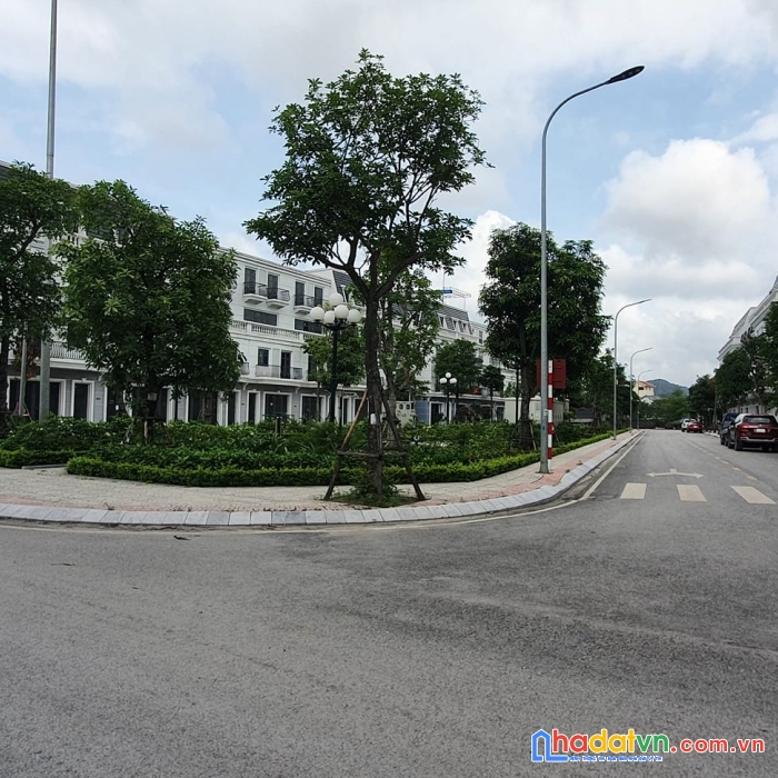 Bán nhà cạnh vimcom cẩm phả