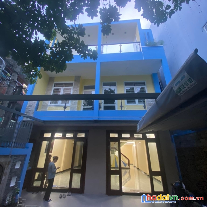 Bán nhà trung tâm quận 6 gần 200m2 – đường ô tô trải nhựa 6m - đường trước nhà 15m - tặng hết nội