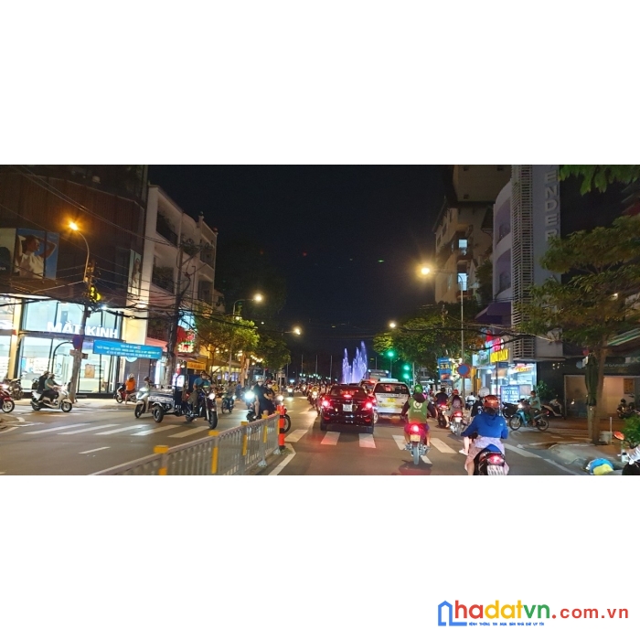 Hxh khánh hội dt 50 m2 quận 4 giá 2.79 tỷ