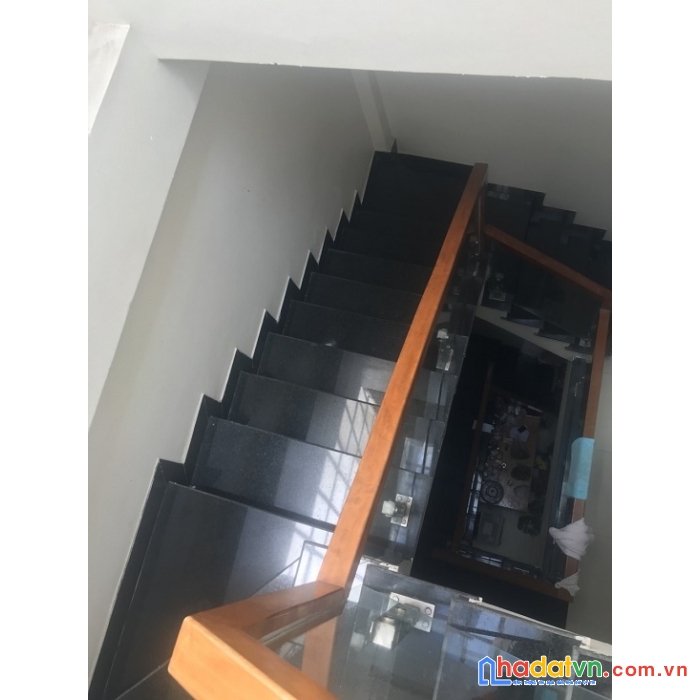 Bán nhà 3 tầng hà huy tập nở hậu phong thủy
